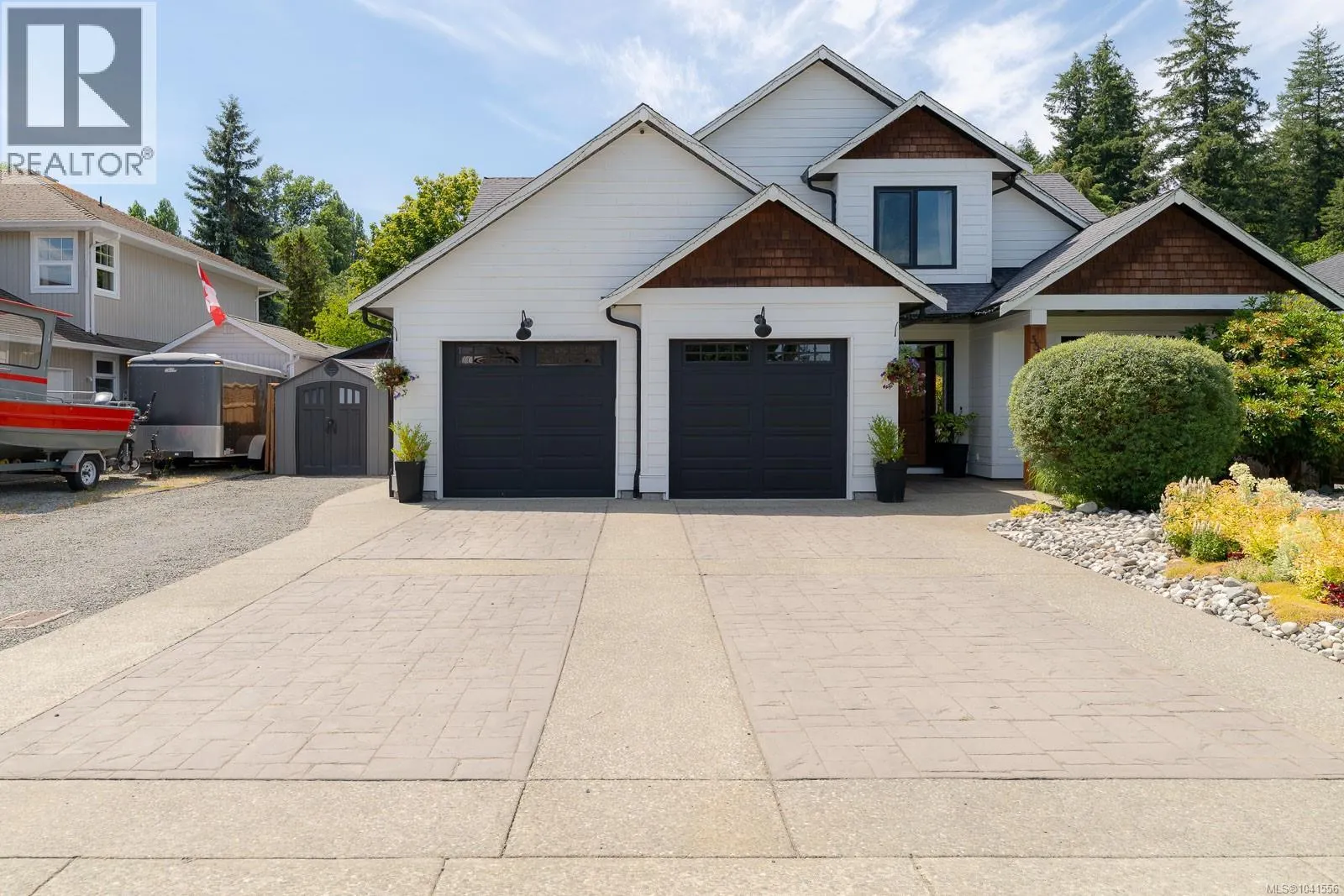 5546 Woodland Cres W