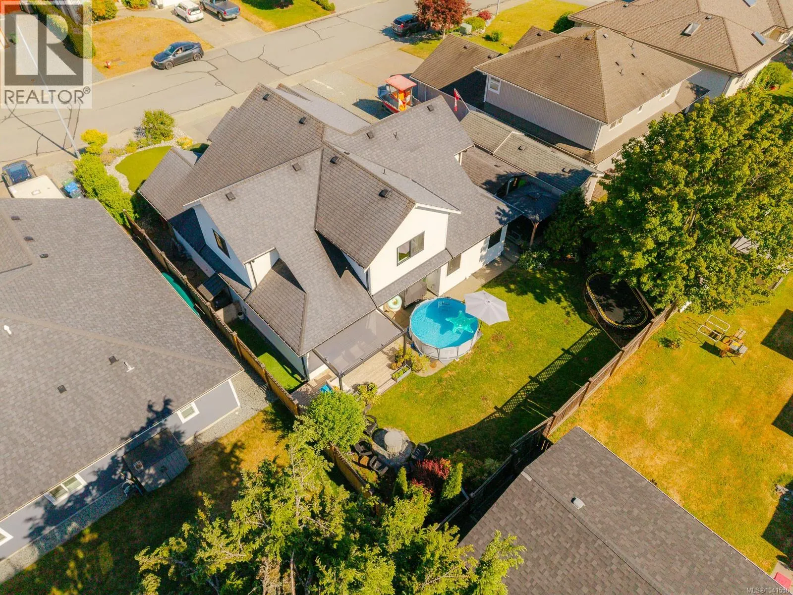 5546 Woodland Cres W