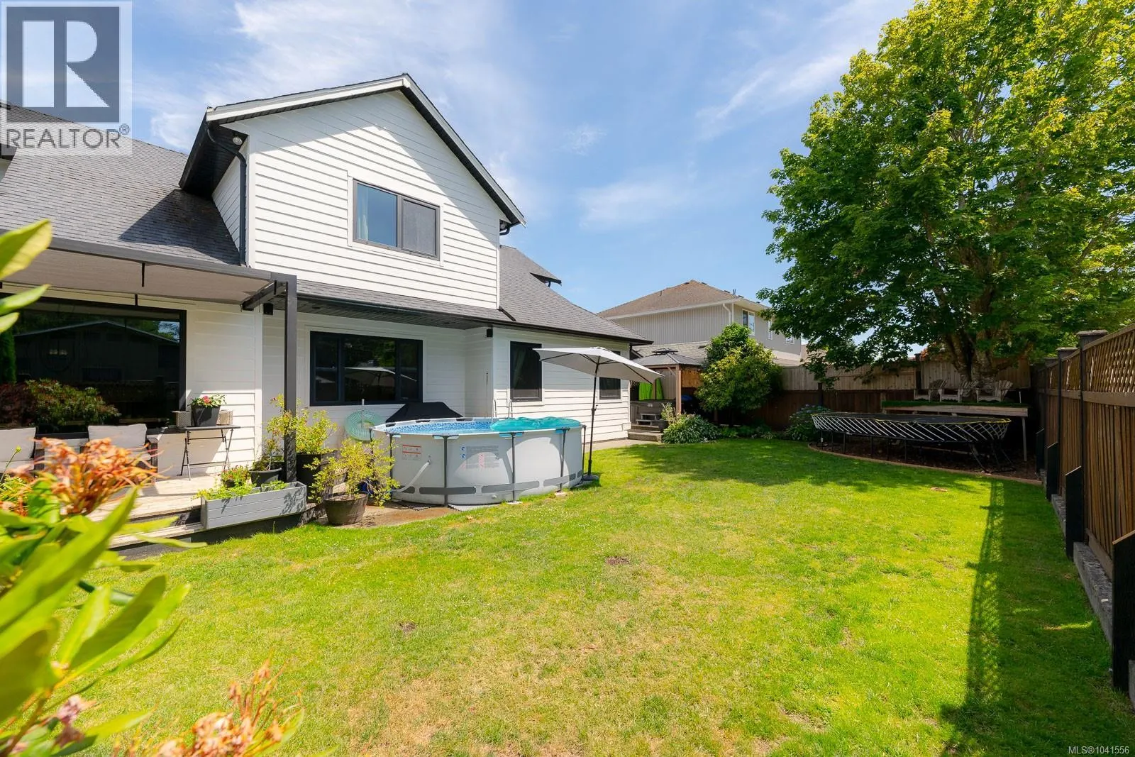 5546 Woodland Cres W