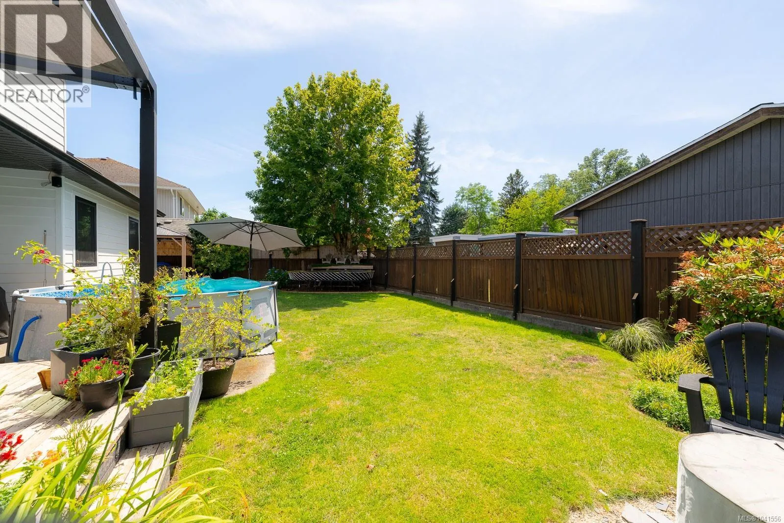 5546 Woodland Cres W