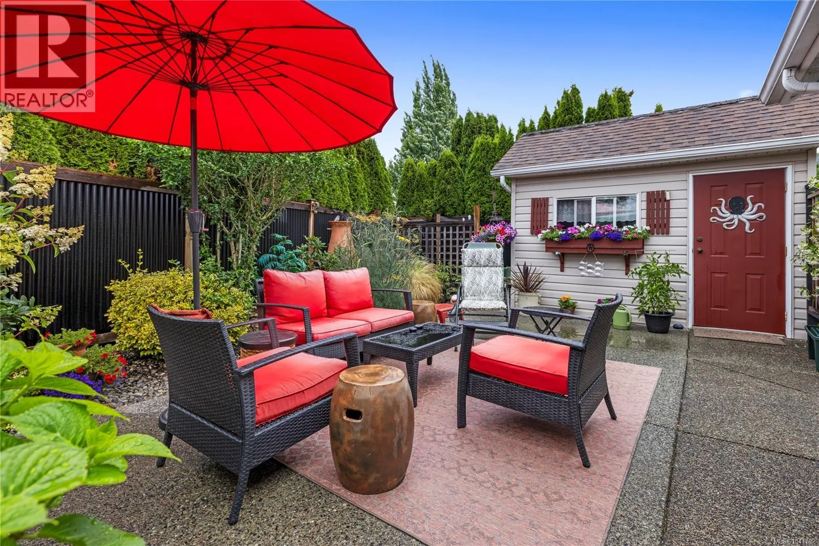 879 Aberdeen Dr