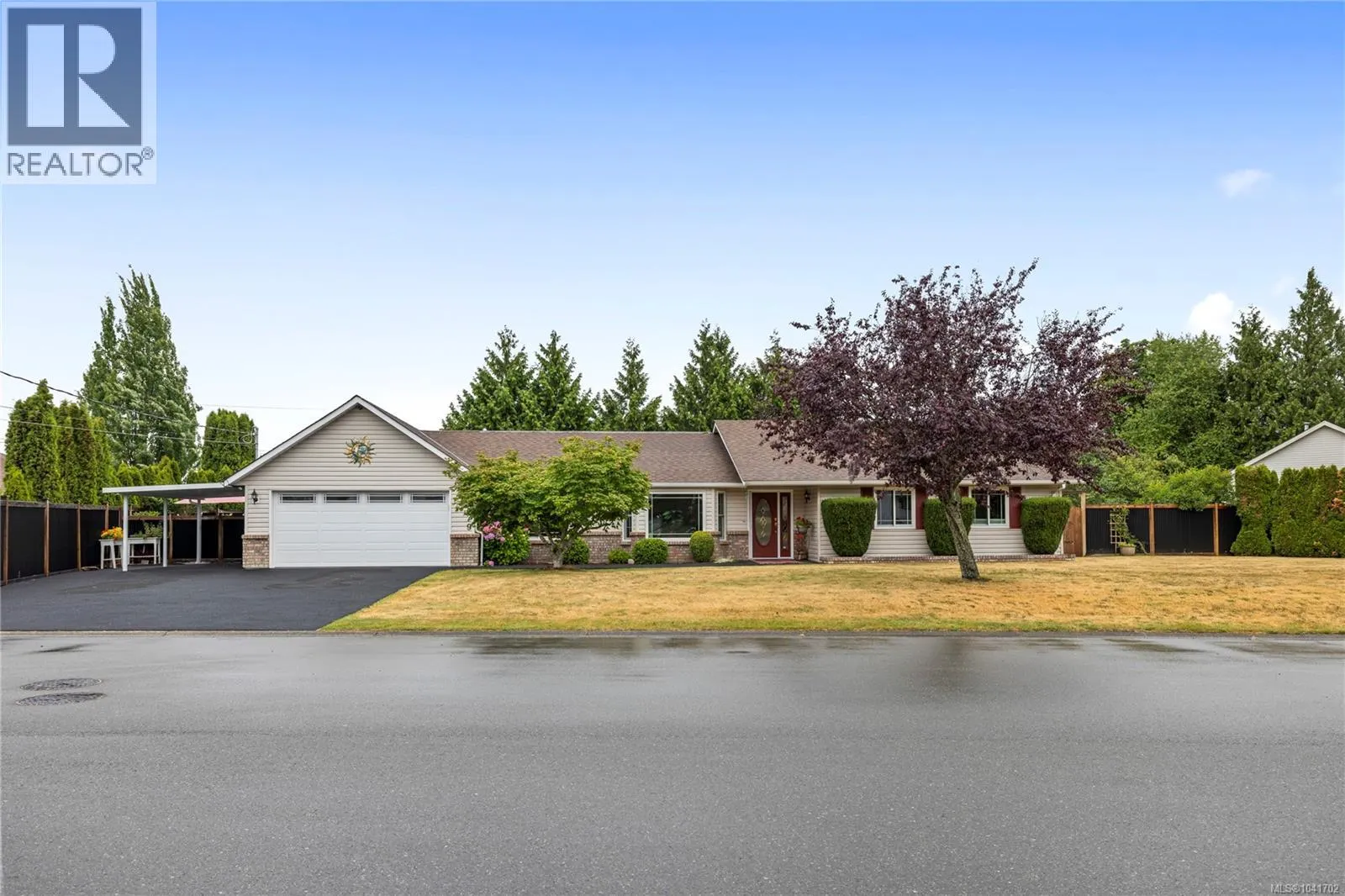 879 Aberdeen Dr