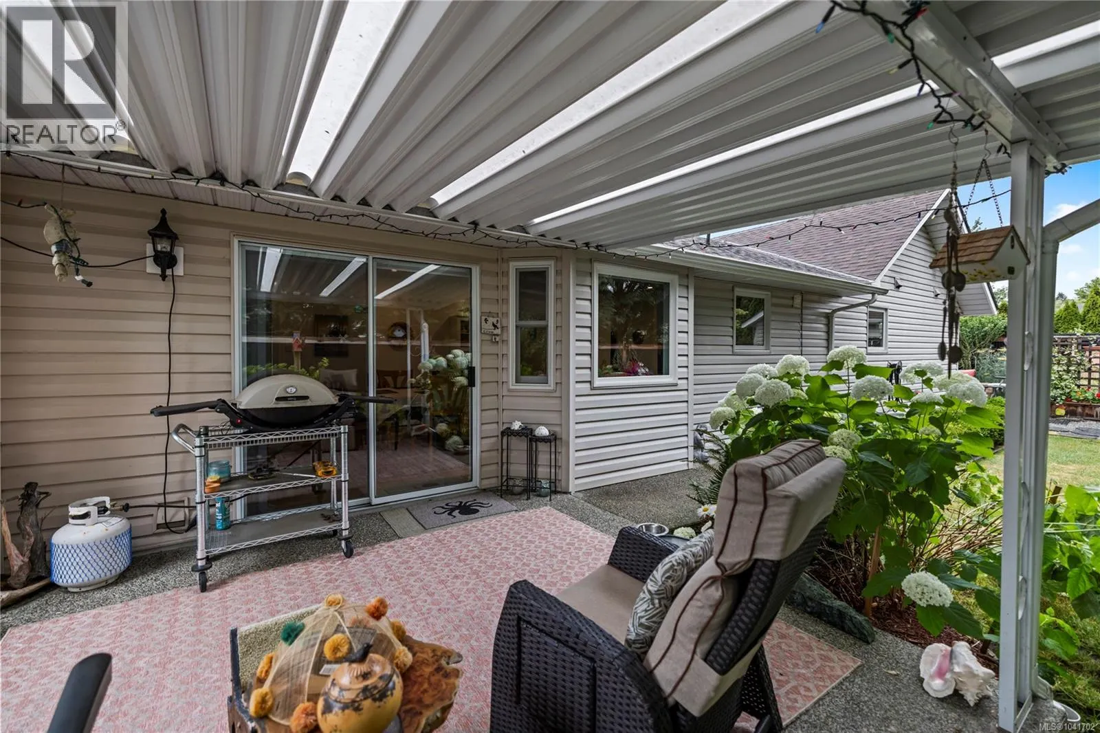 879 Aberdeen Dr
