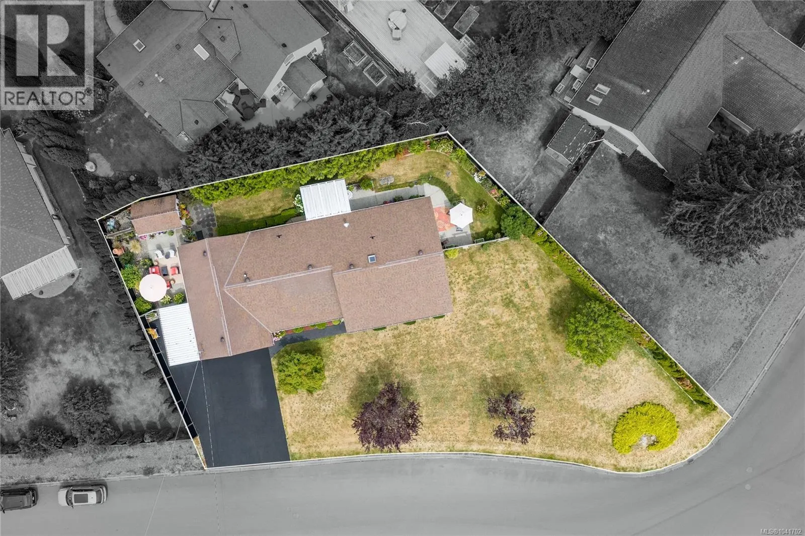 879 Aberdeen Dr