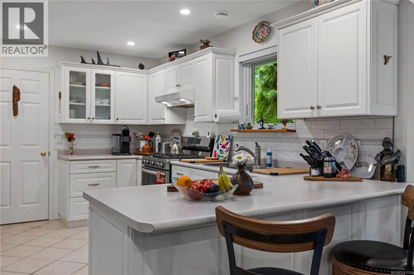 879 Aberdeen Dr