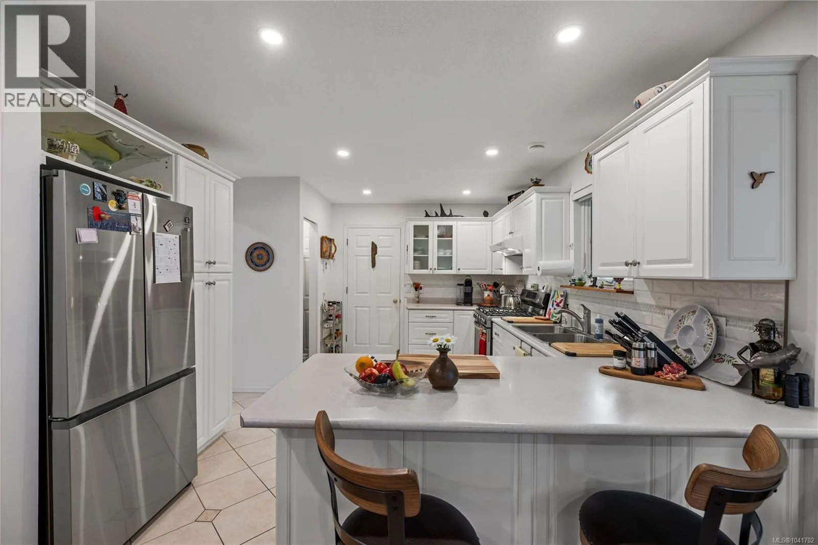 879 Aberdeen Dr