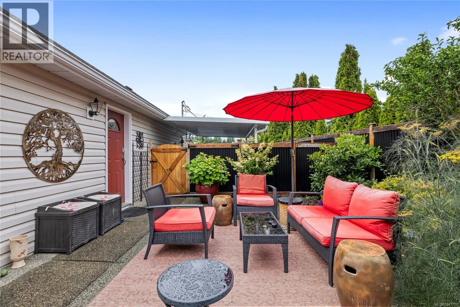 879 Aberdeen Dr