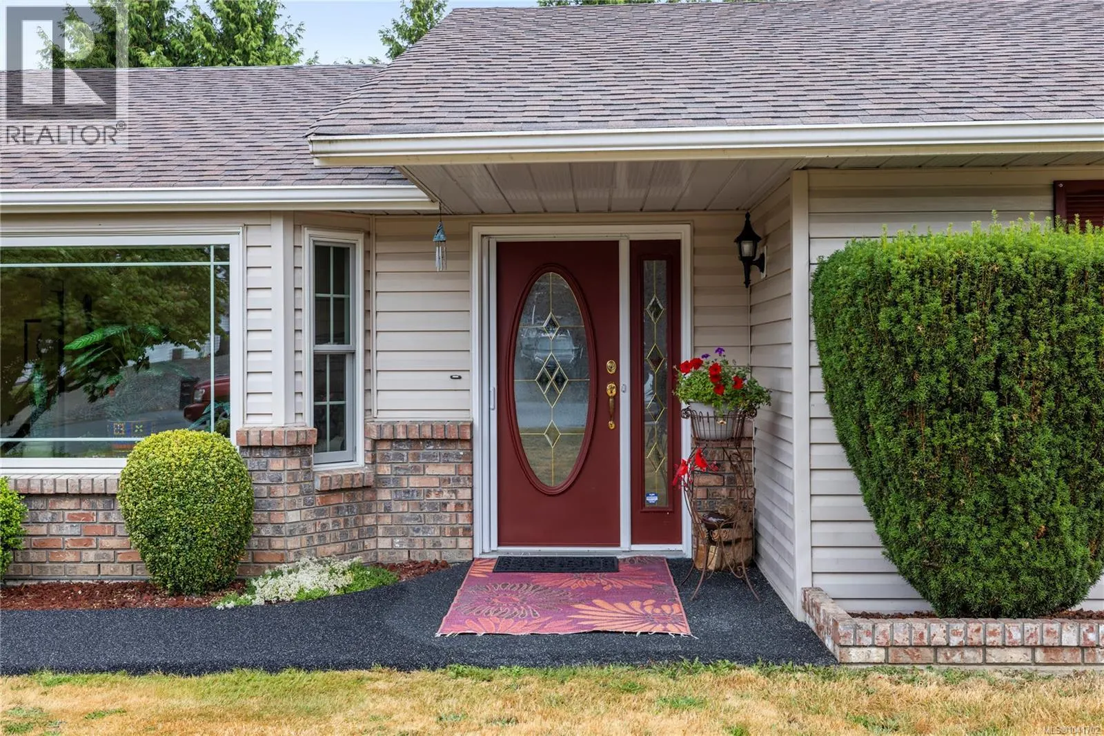 879 Aberdeen Dr