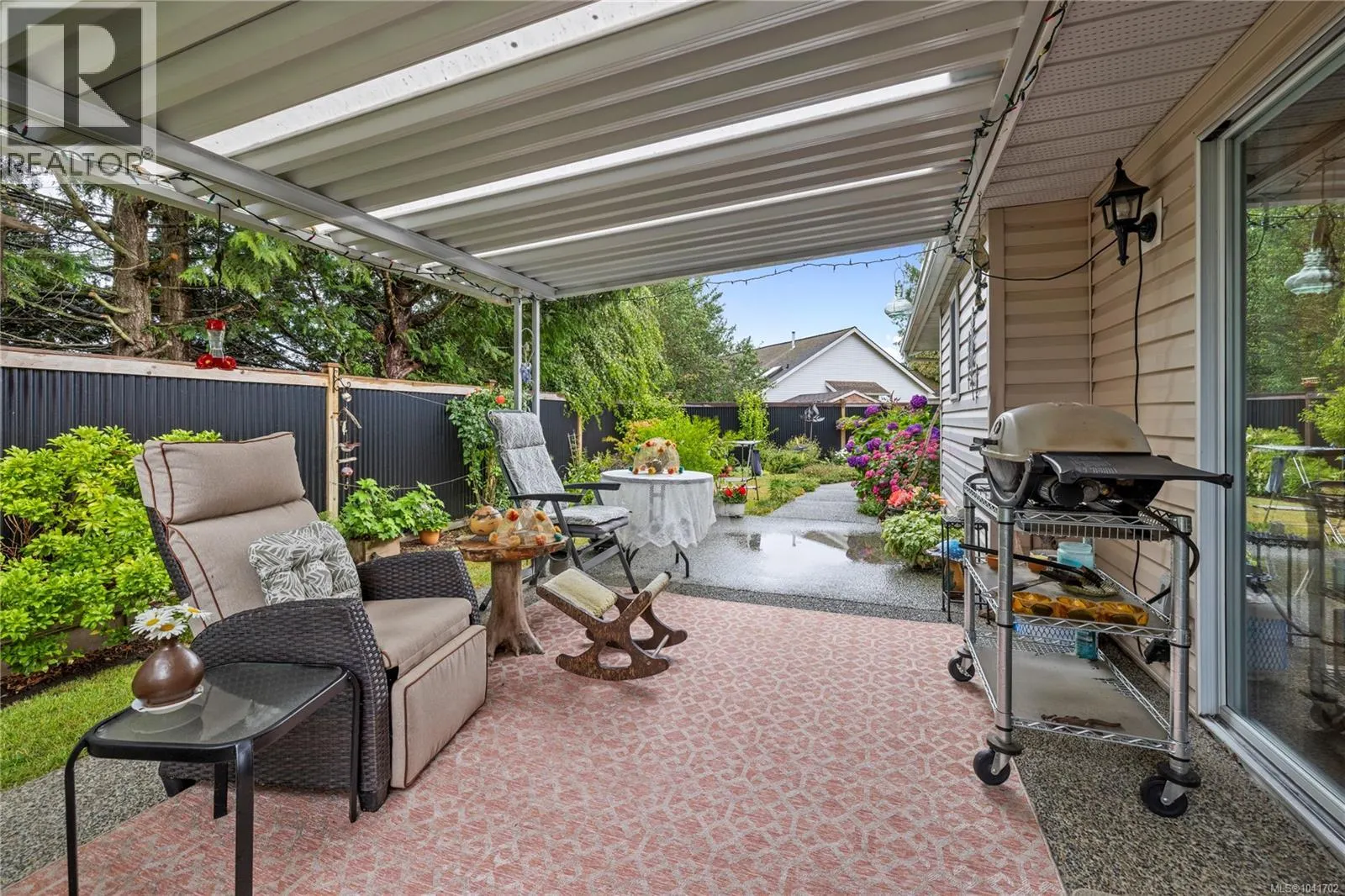 879 Aberdeen Dr