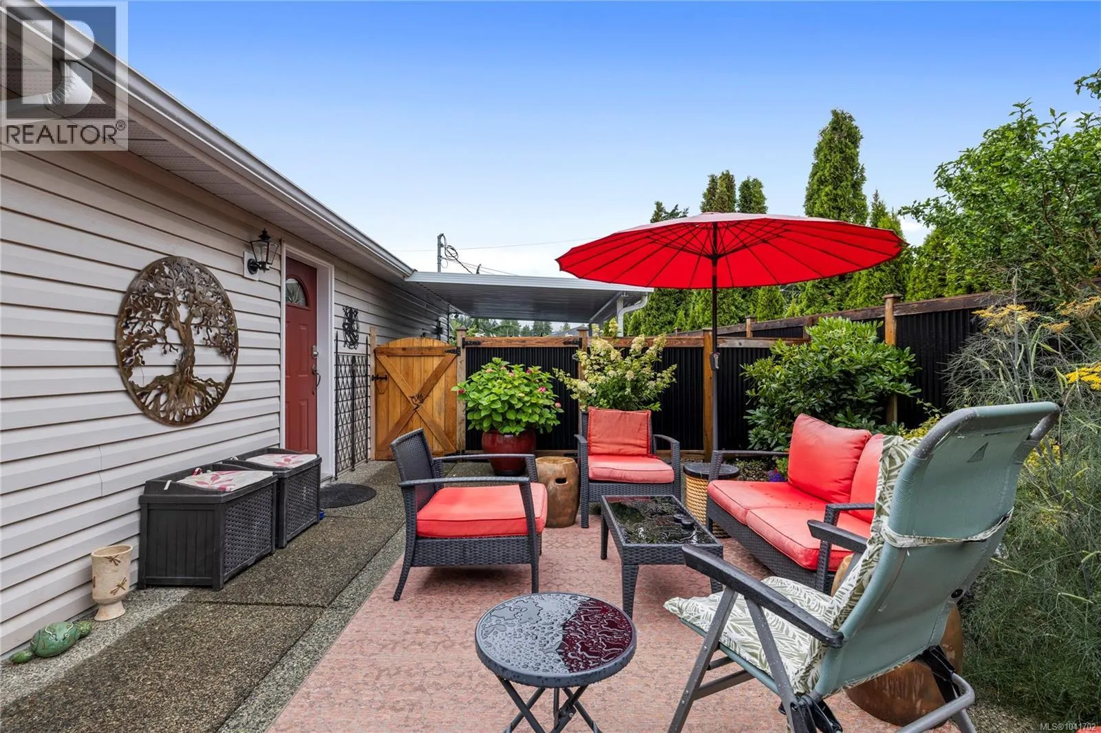 879 Aberdeen Dr