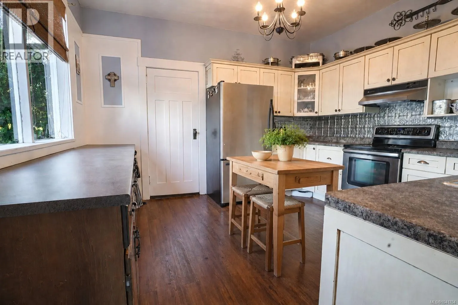 1295 Santa Rosa Ave