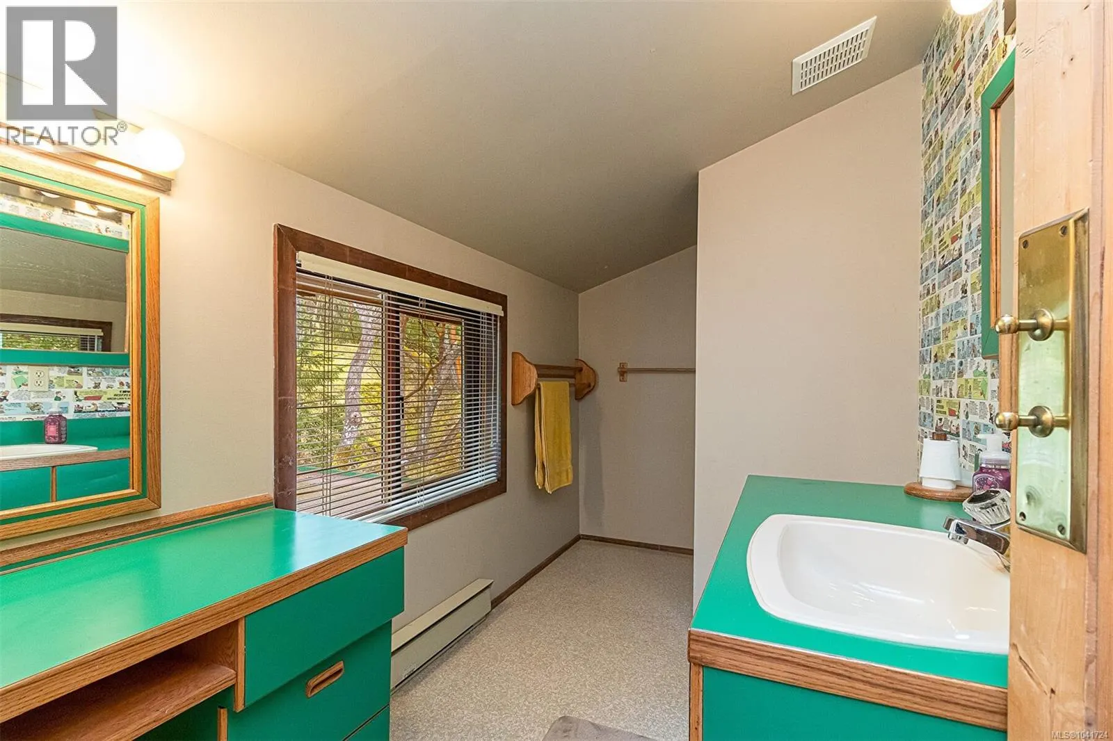 266 Moss Hill Pl