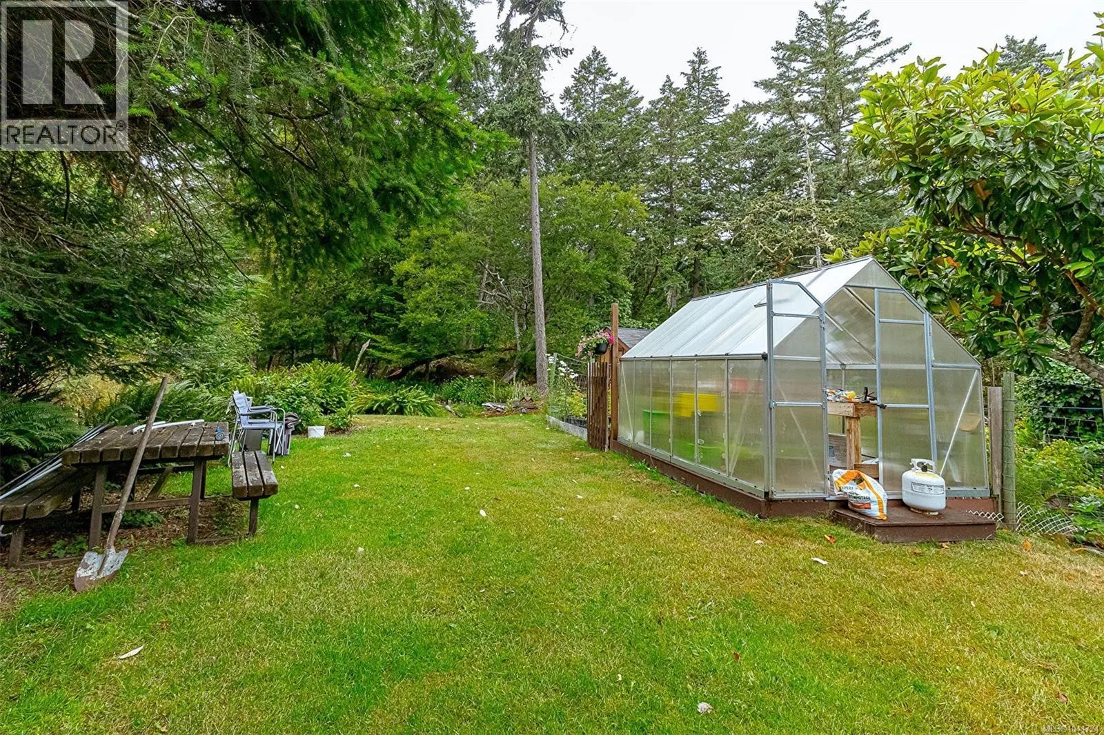 266 Moss Hill Pl