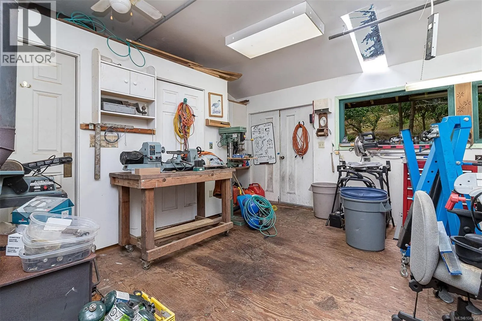 266 Moss Hill Pl