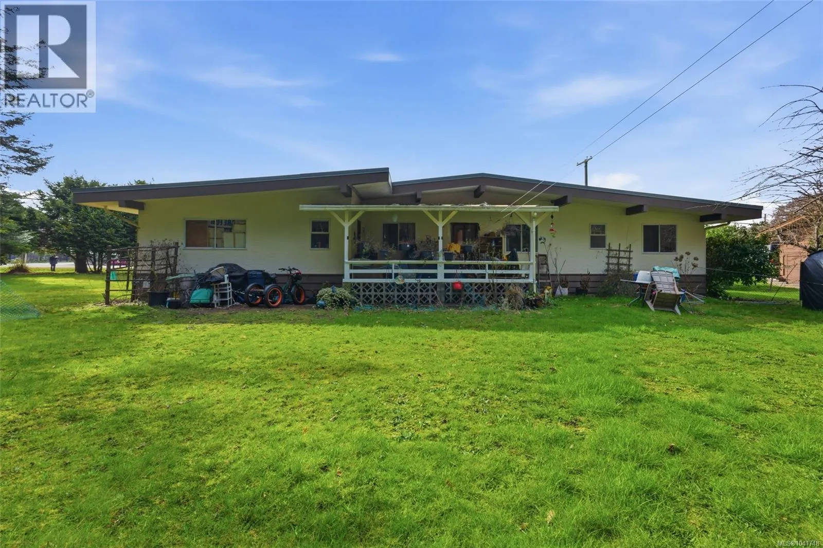 559 Johnstone Rd