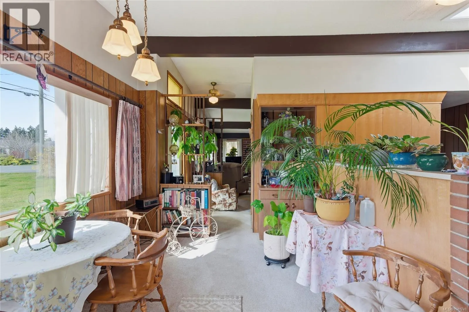 559 Johnstone Rd