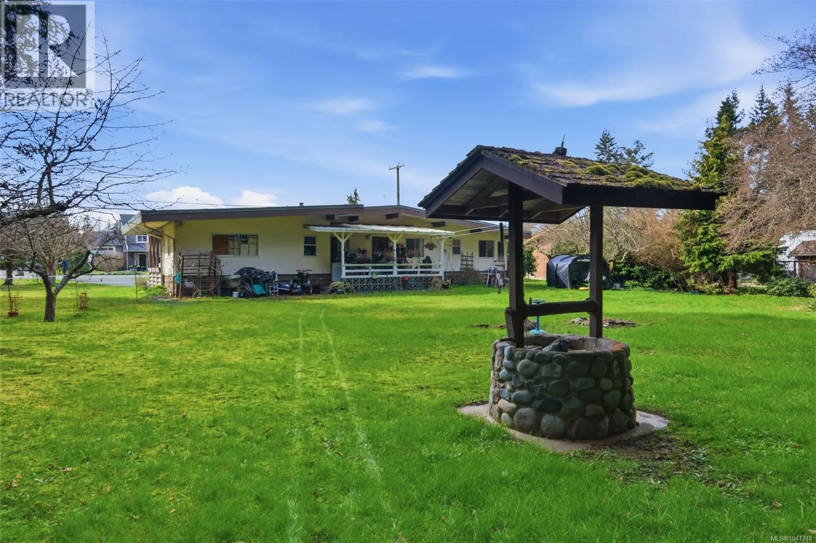 559 Johnstone Rd