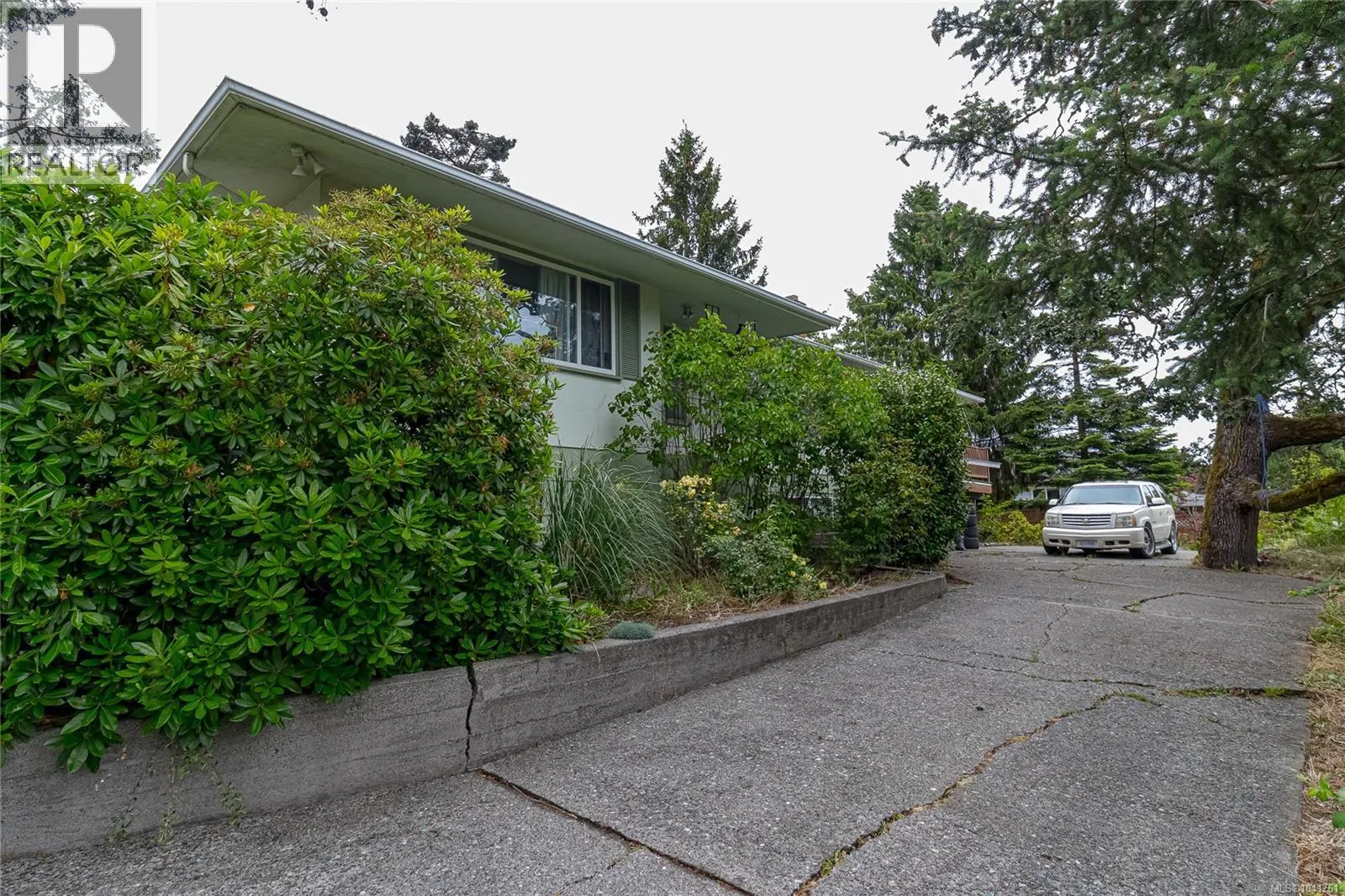 4021 Glanford Ave