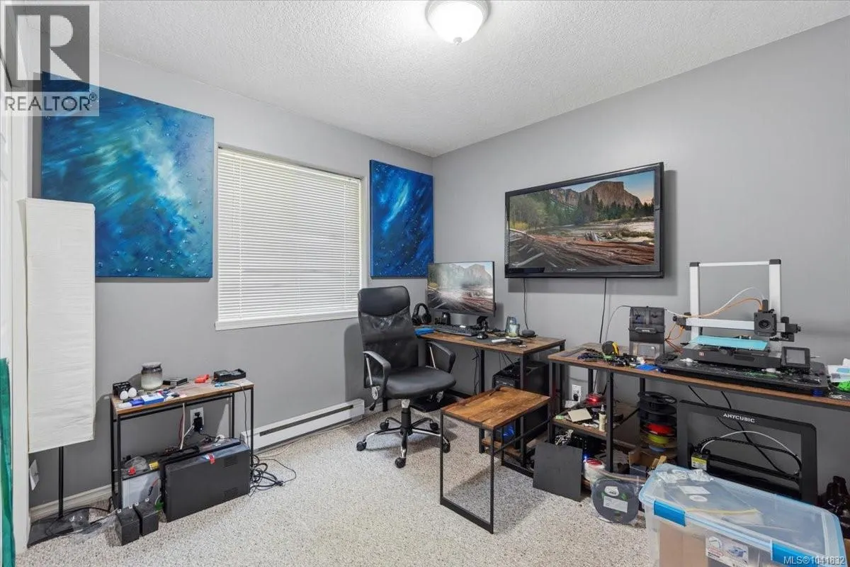 4755 Fairbrook Cres