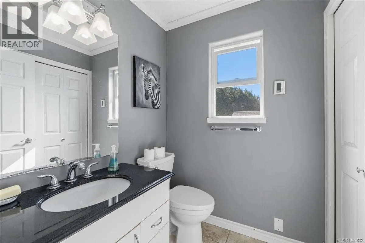 4755 Fairbrook Cres