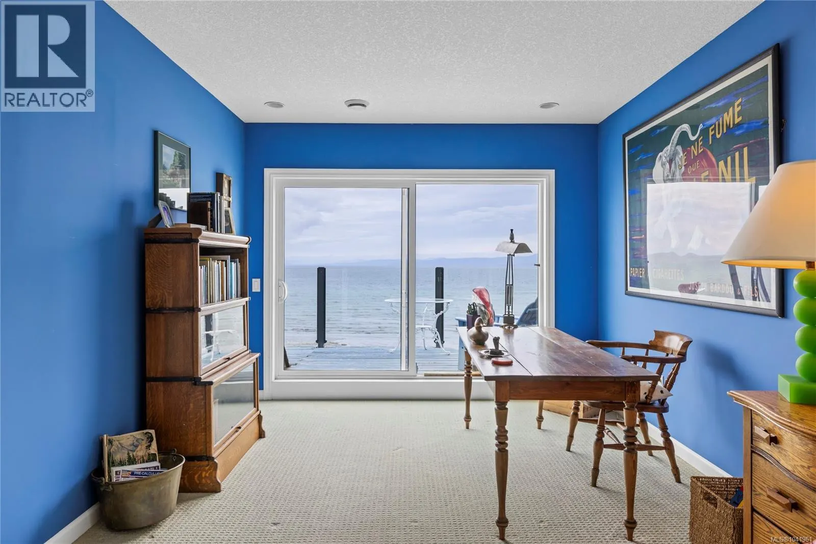 2995 Island Hwy W