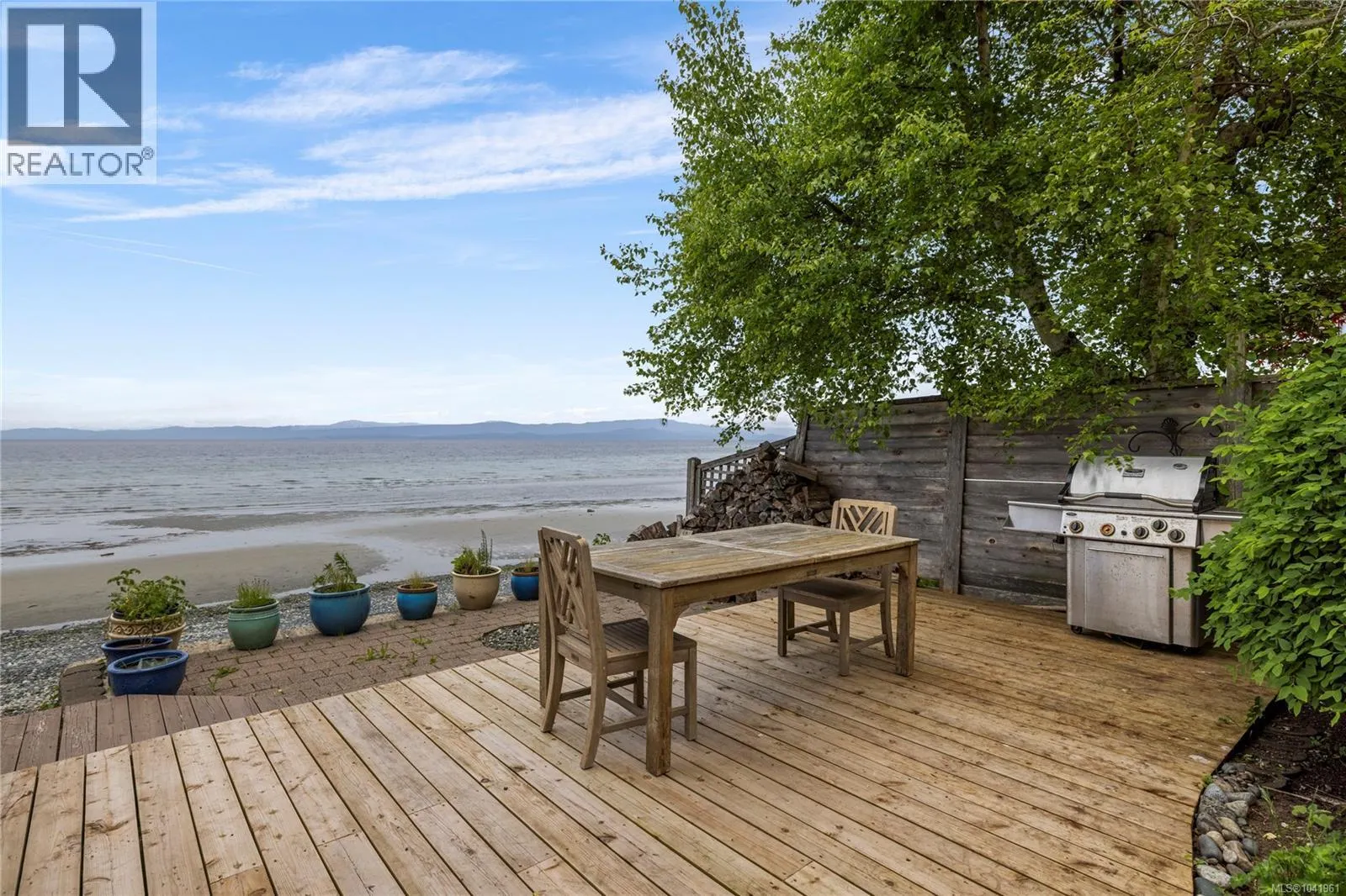 2995 Island Hwy W