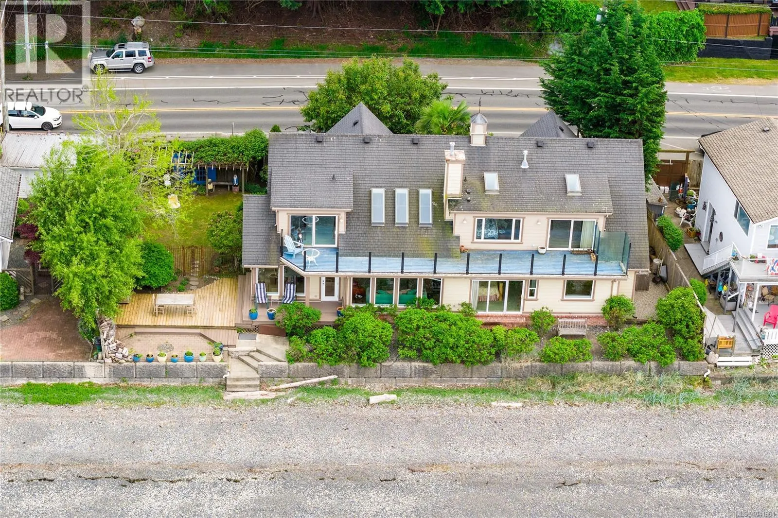 2995 Island Hwy W