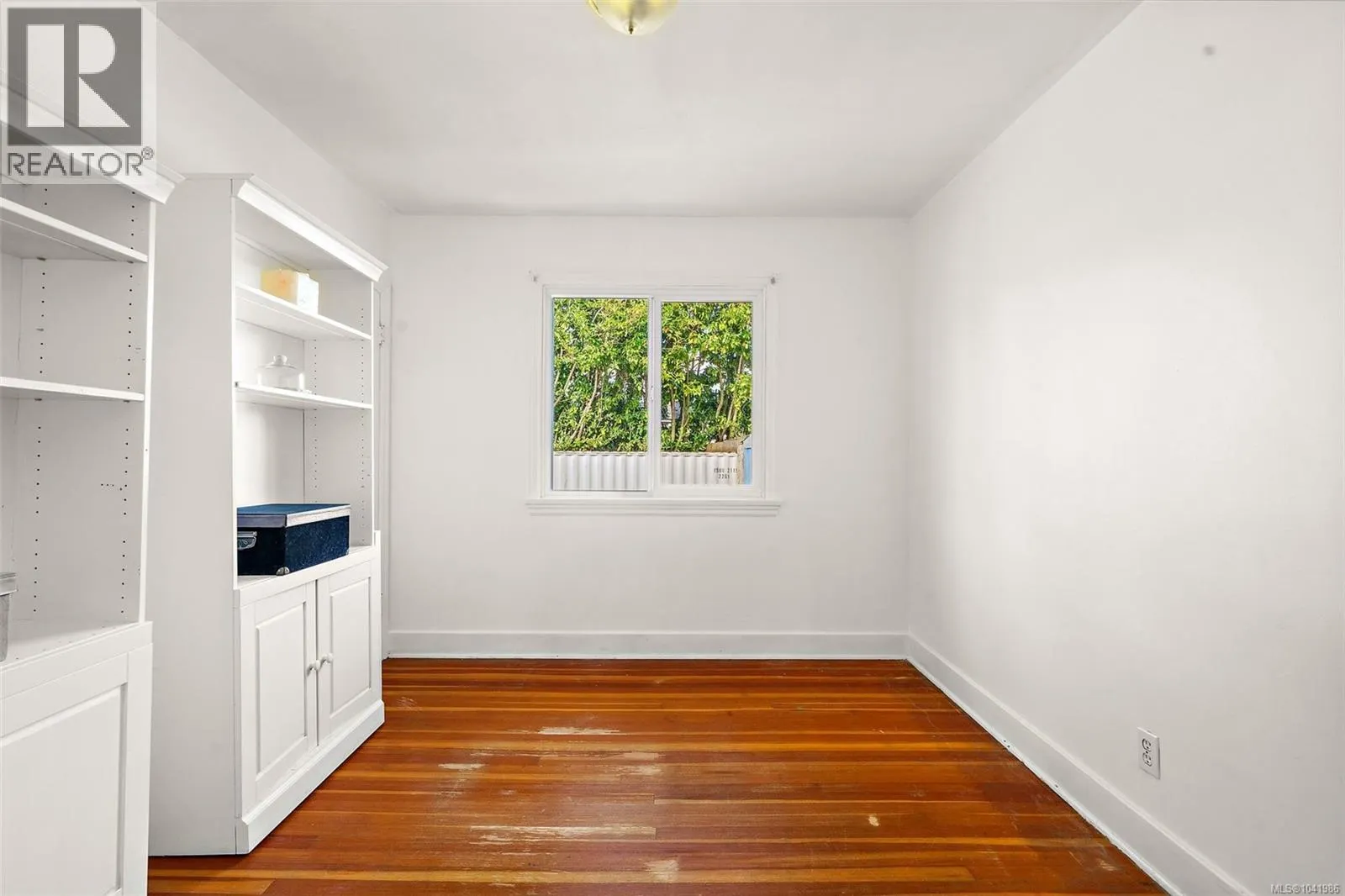 6484 Sooke Rd