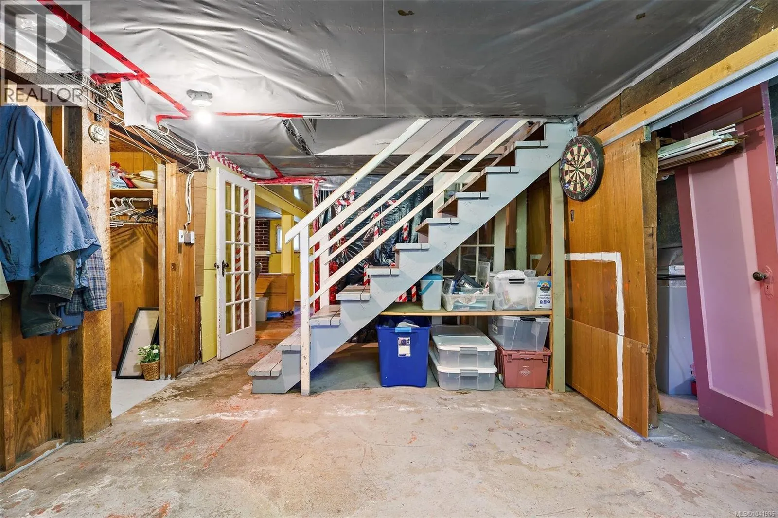 6484 Sooke Rd