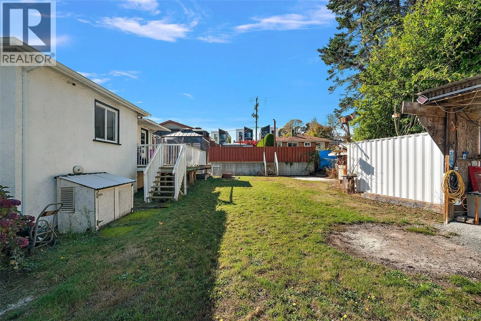 6484 Sooke Rd