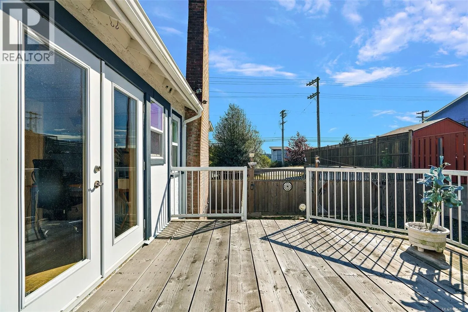 6484 Sooke Rd