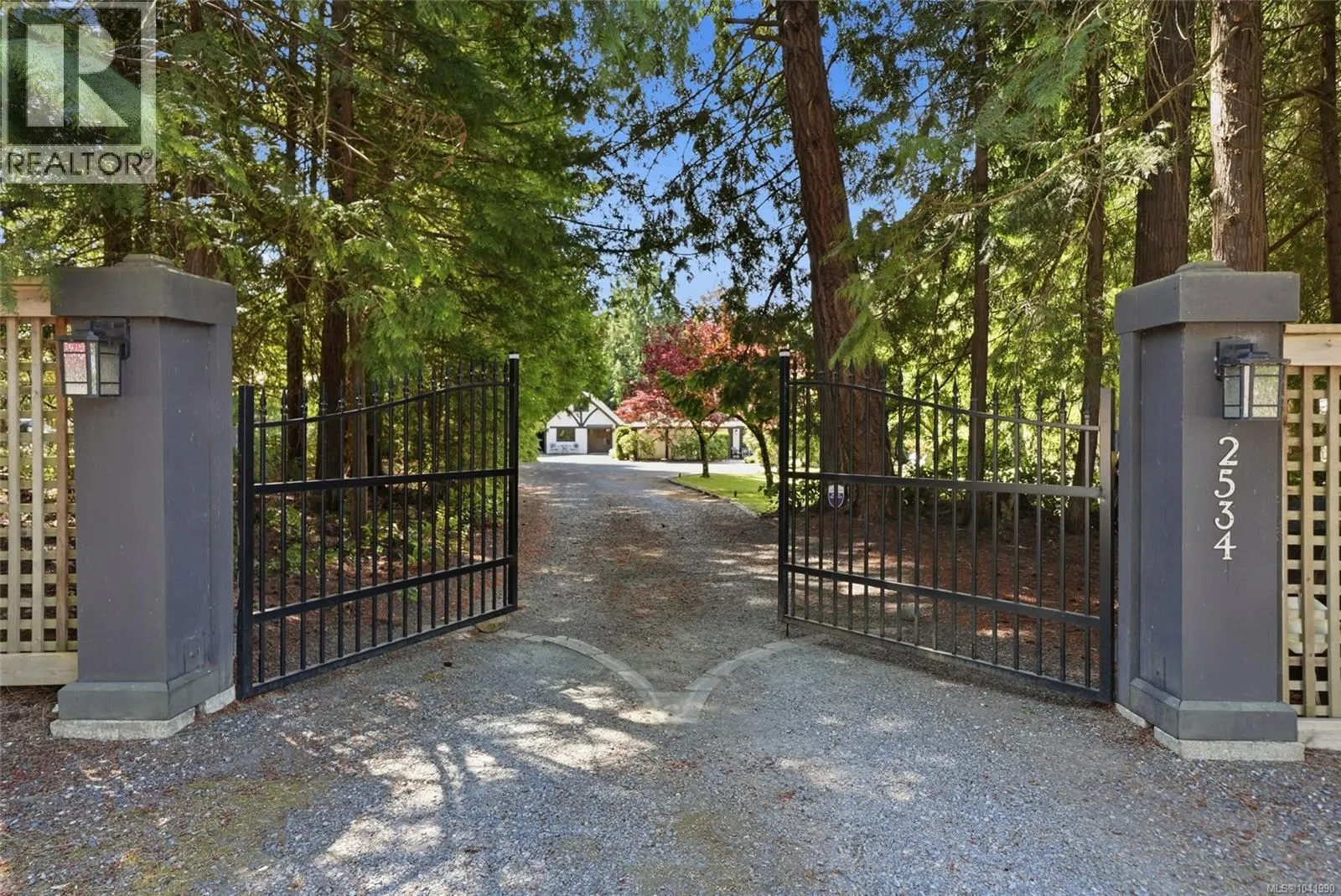 2534 Island Hwy W