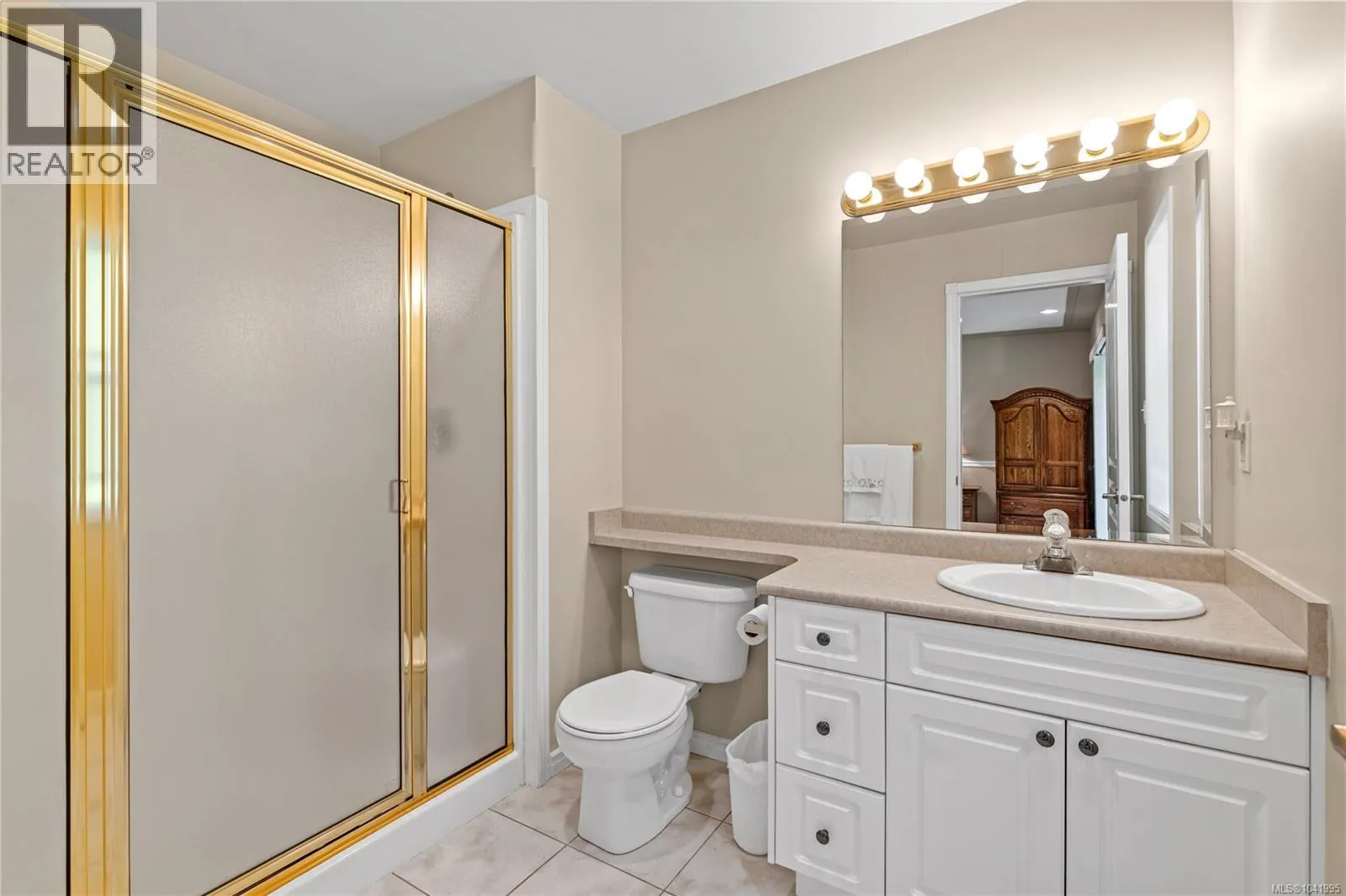 5857 Quarry Cres