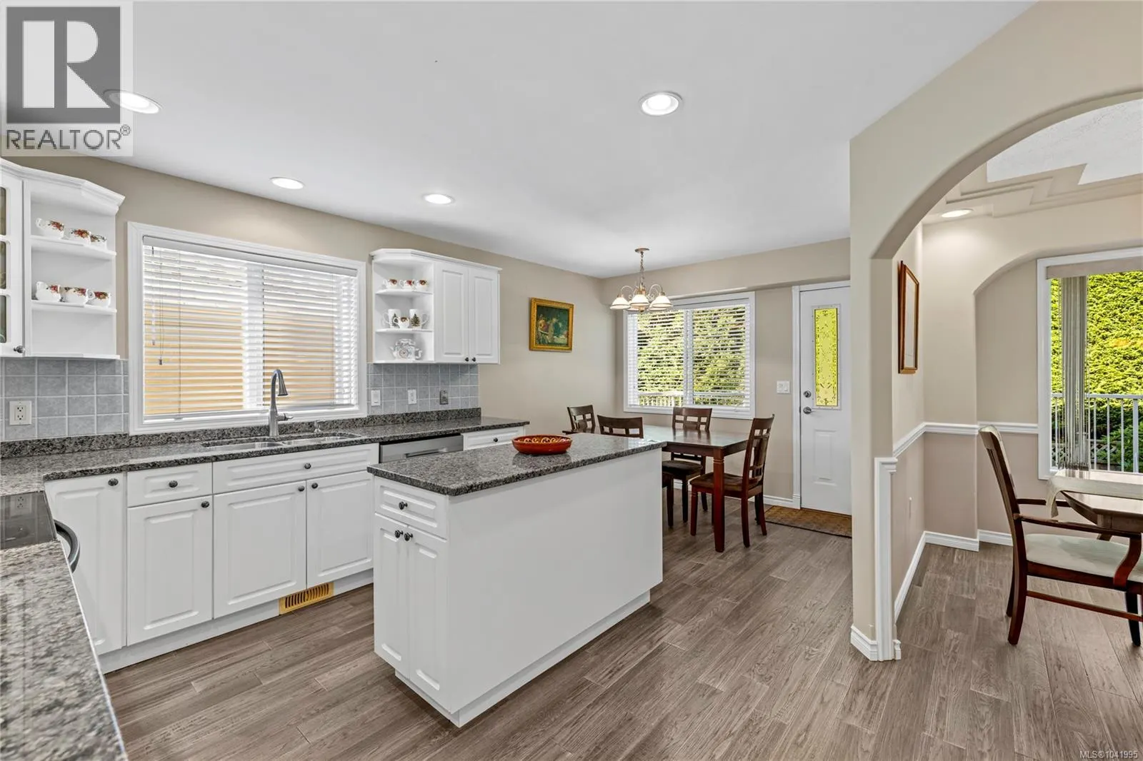 5857 Quarry Cres