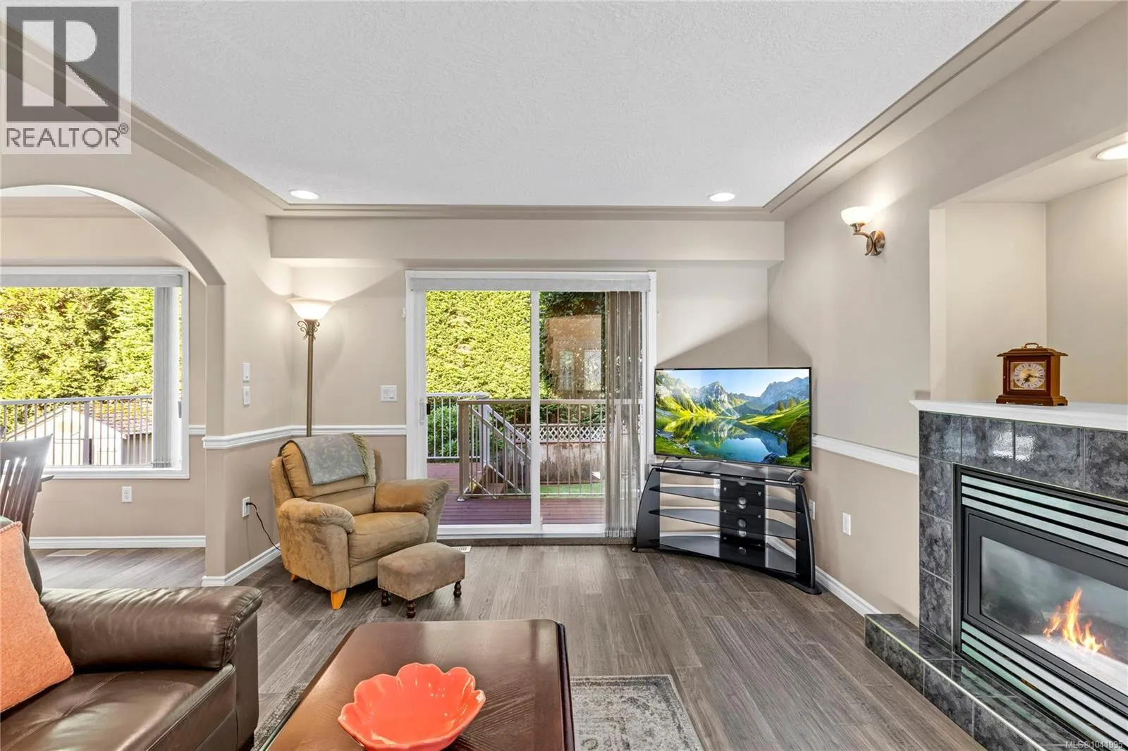5857 Quarry Cres