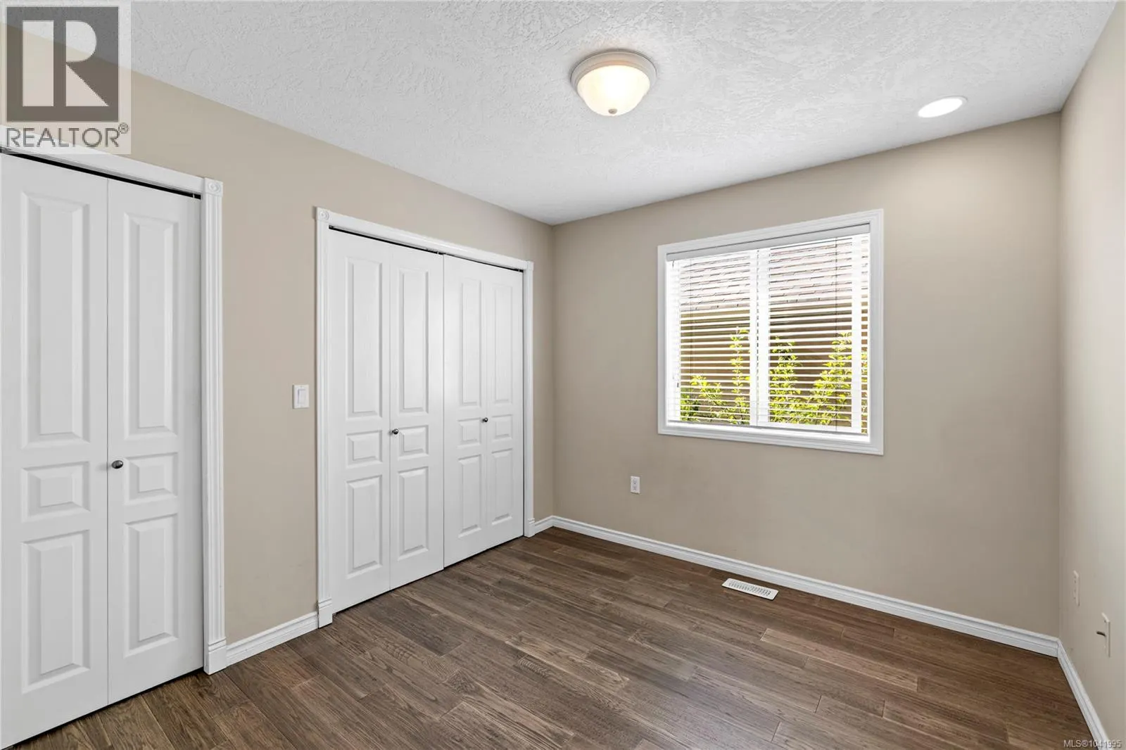 5857 Quarry Cres