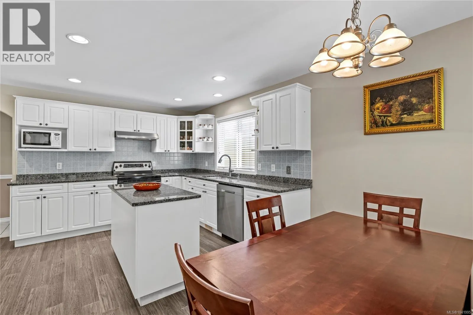 5857 Quarry Cres