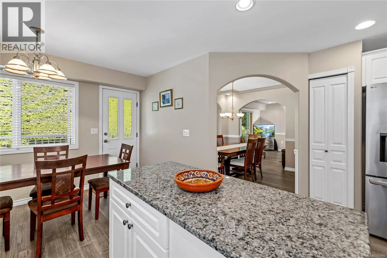 5857 Quarry Cres