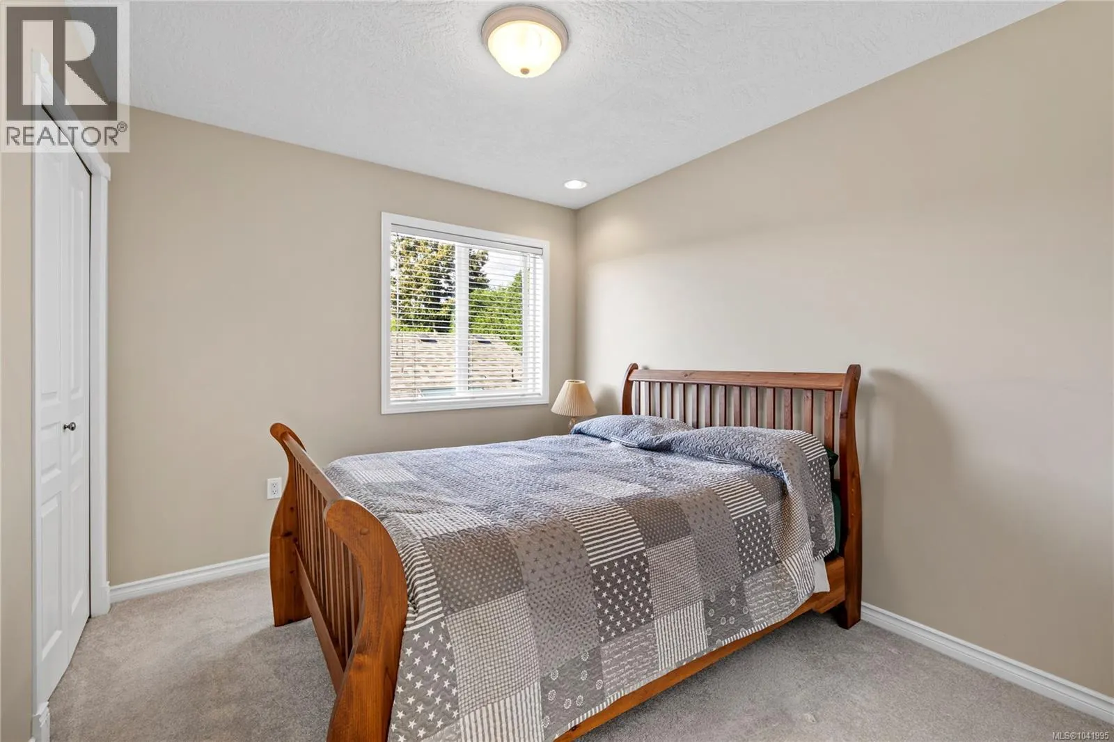 5857 Quarry Cres