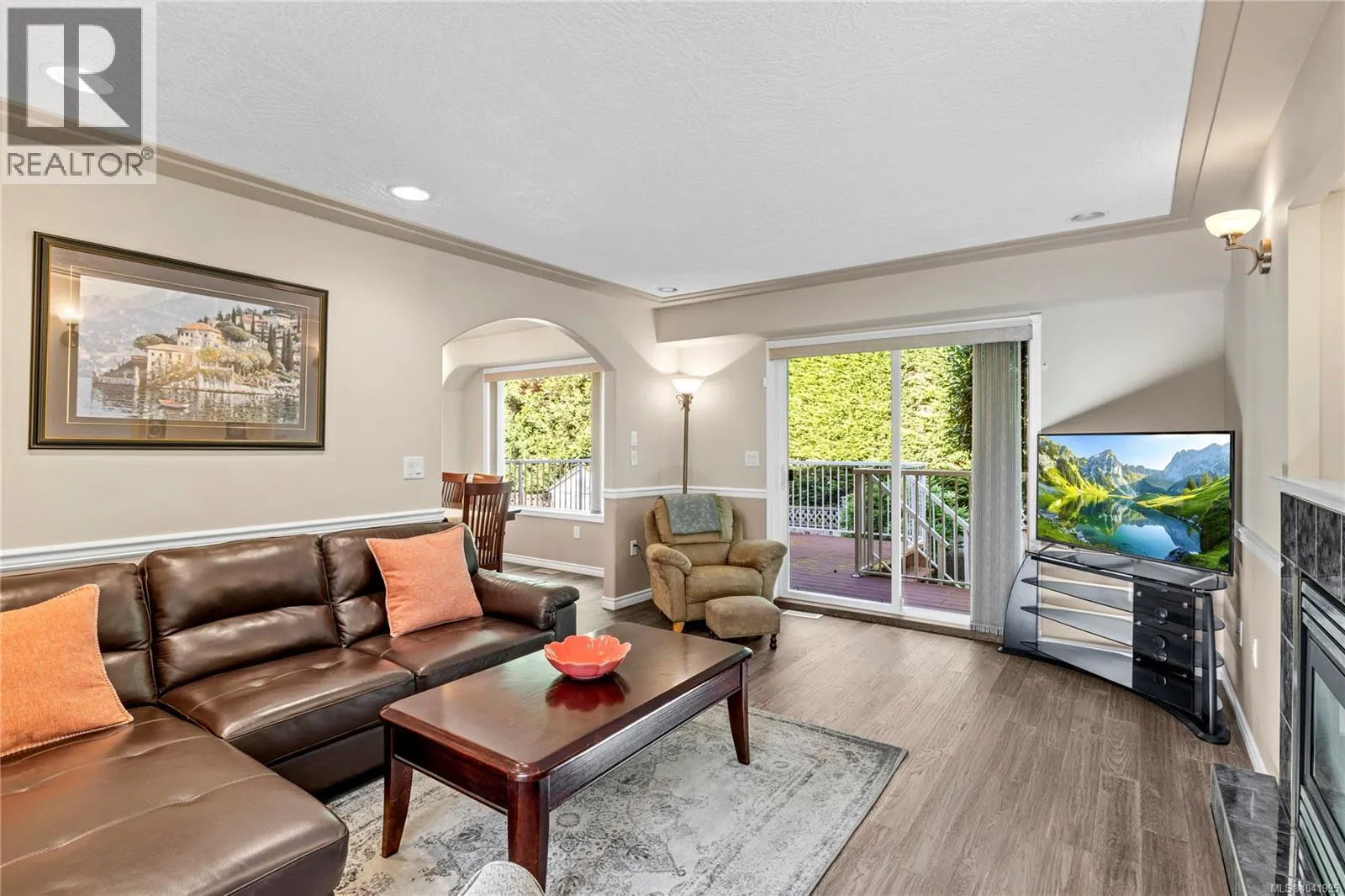 5857 Quarry Cres