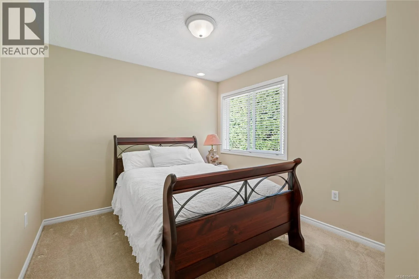 5857 Quarry Cres