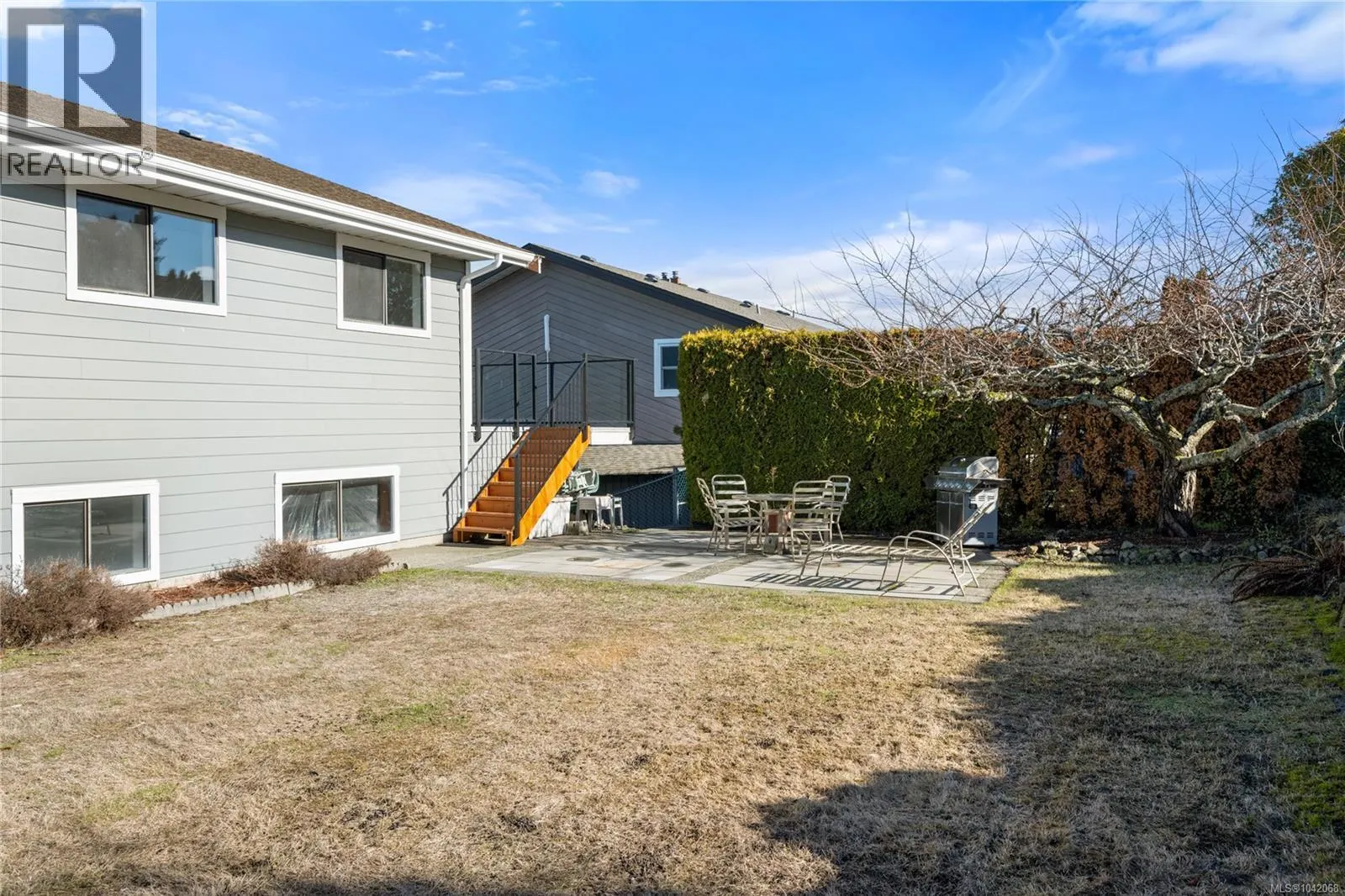 819 Athena Pl