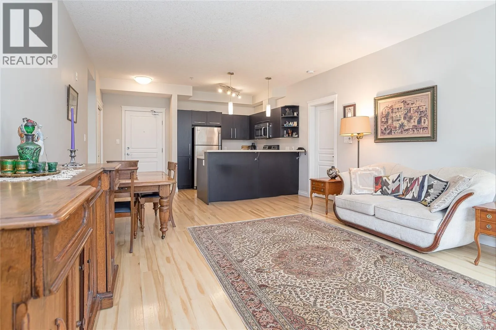 207 2117 Meredith Rd