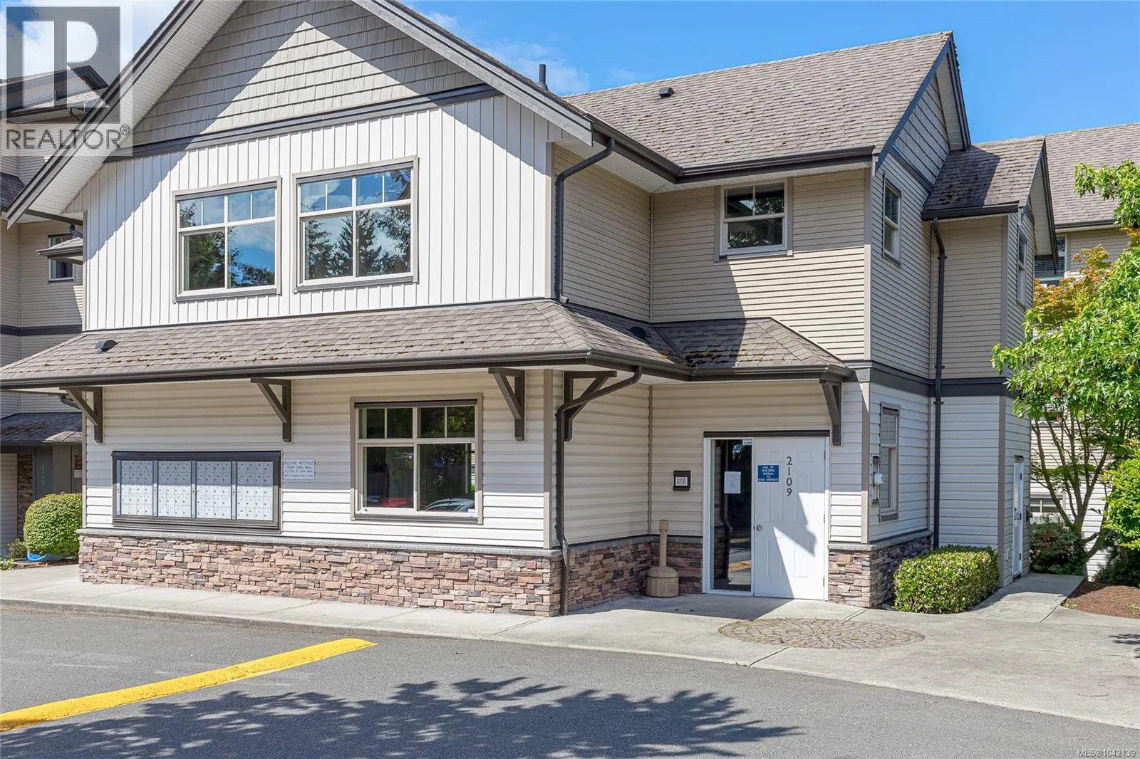 207 2117 Meredith Rd