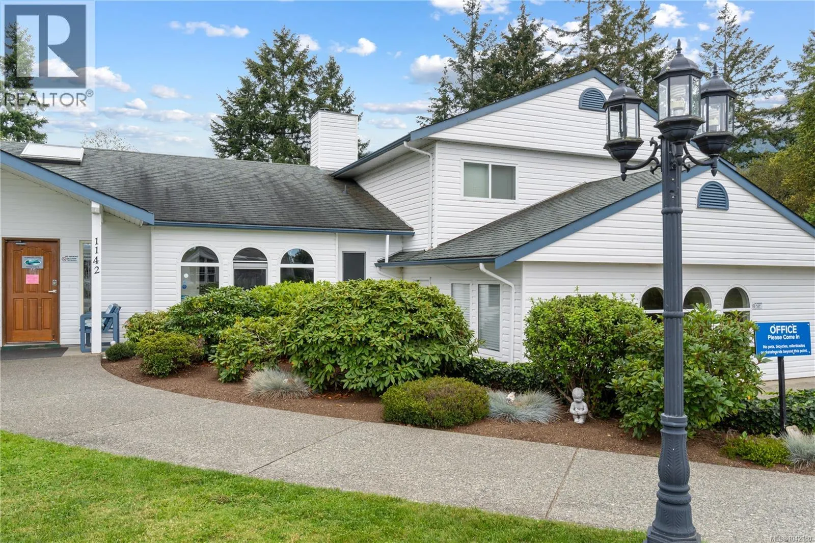 2139 Nimpkish Lake Way