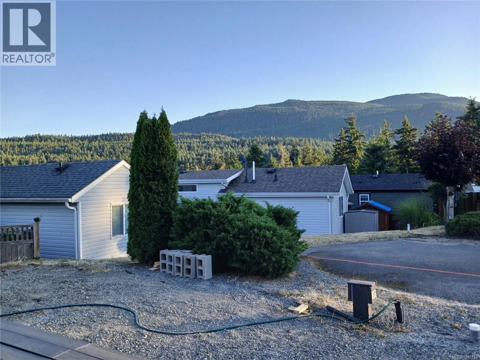 2139 Nimpkish Lake Way