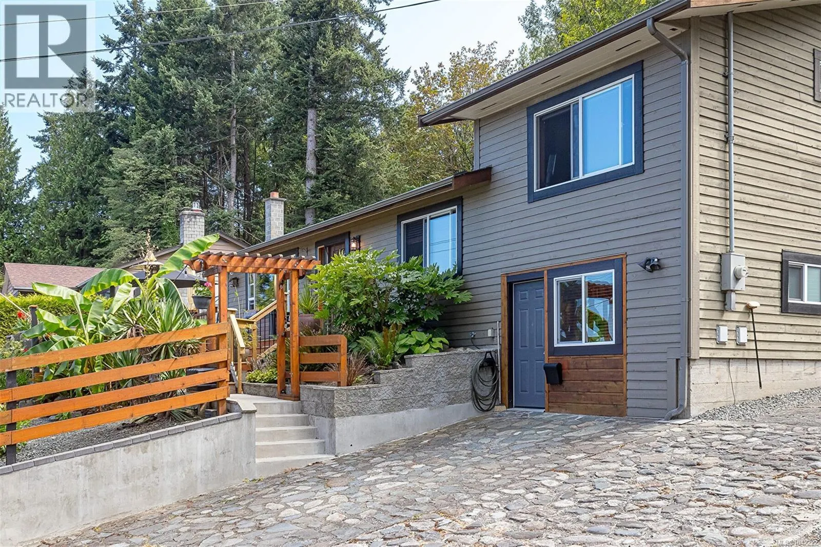 328 Tyrrell Rd