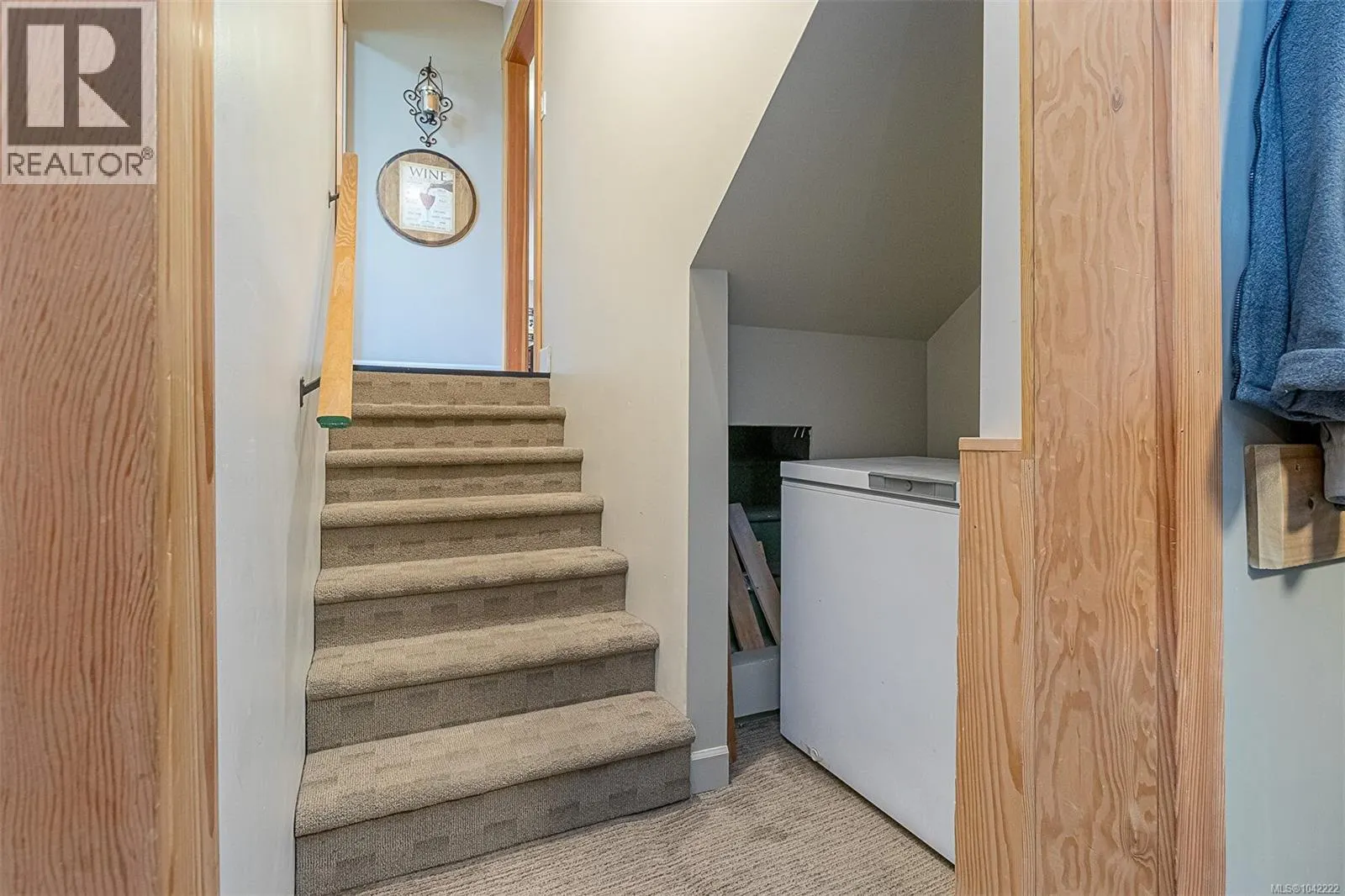 328 Tyrrell Rd