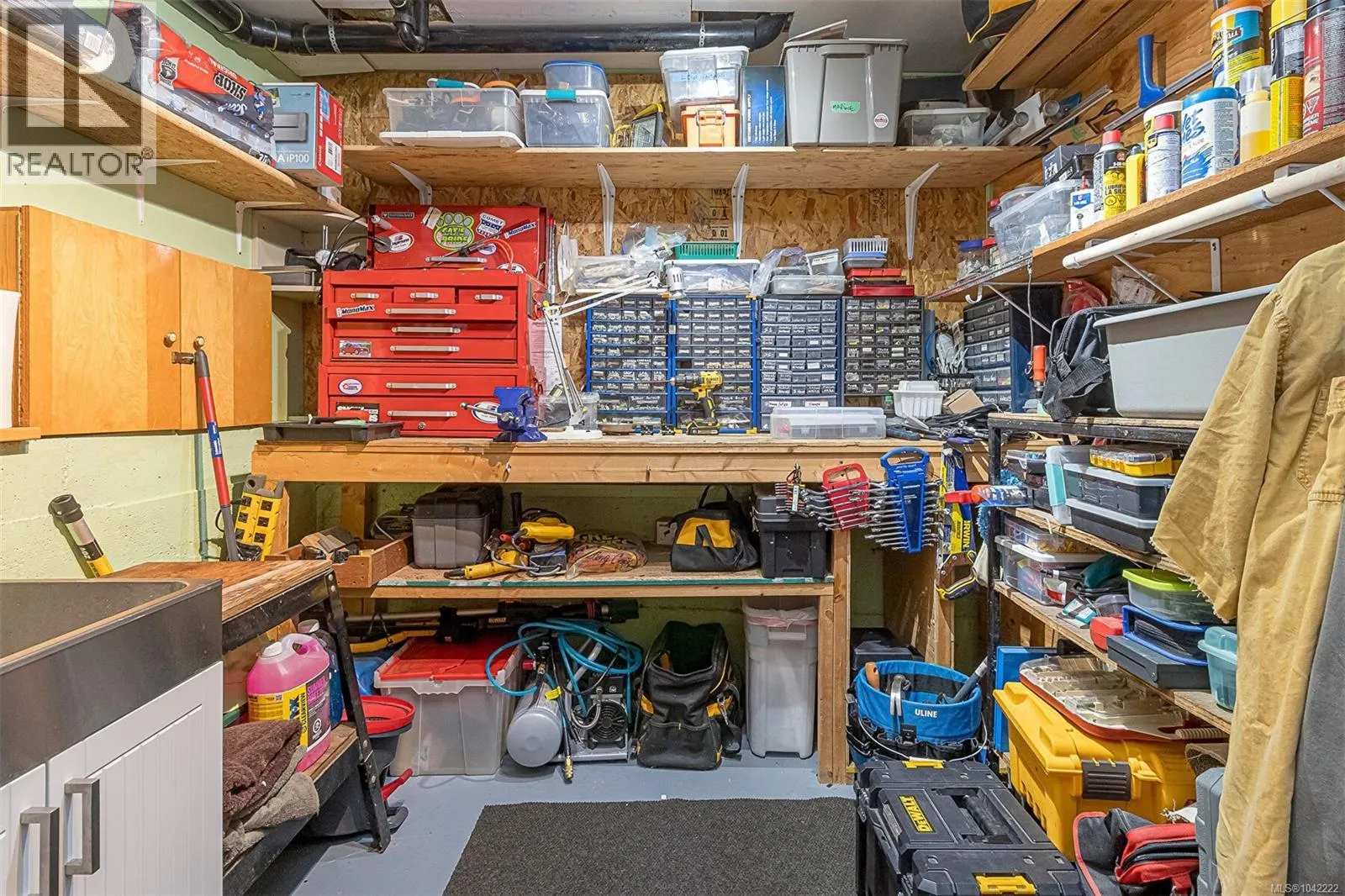 328 Tyrrell Rd