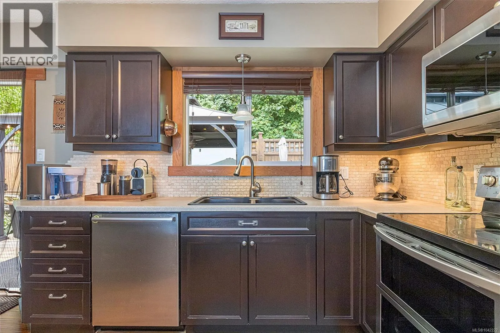 328 Tyrrell Rd